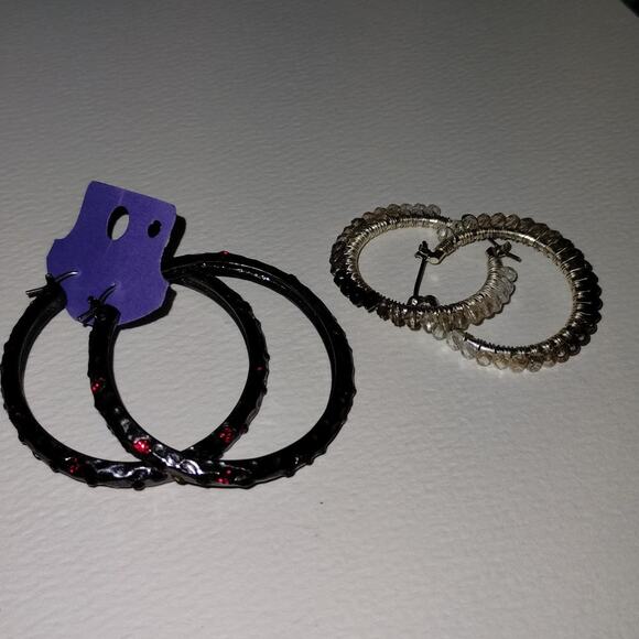 Lot of 2 Fashion Jewelry Black Red Jewel & Silver Tone Latch-Back Hoop Earrings - Picture 1 of 5